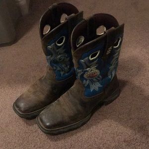 😊MUST GO🌼 Like new FFA boots